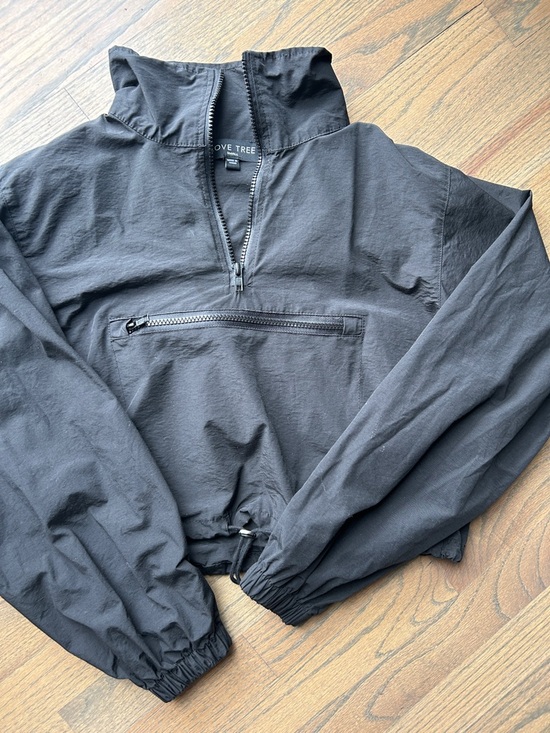 Love Tree Jackets & Blazers - Love Tree cropped Black Lightweight Half-Zip windbreaker Jacket